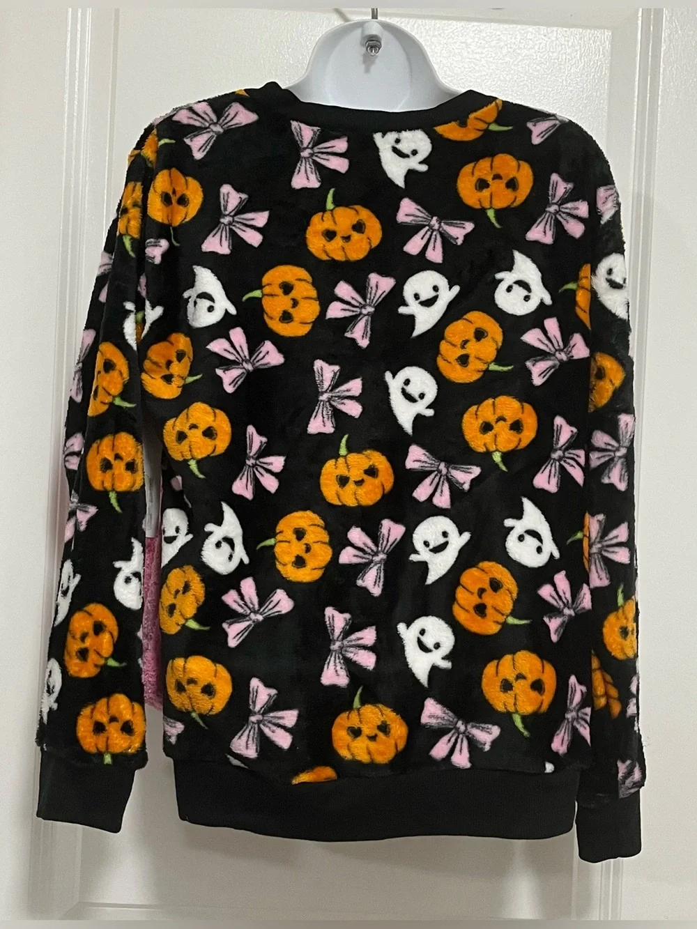 NWT Weekending Halloween Fleece Sweatshirt & Fuzzy Socks Set XS